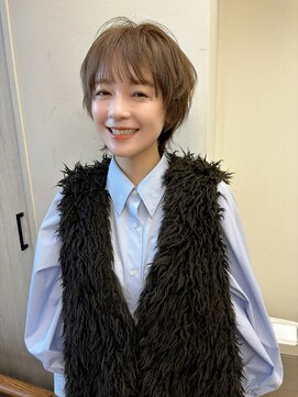 ジジ 代々木(Gigi) 代々木/ブリーチなし/ショートボブ/酸性ストレート/新宿/韓国