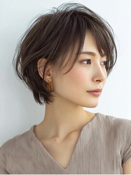 ハーツ(Heart's) ミセスショート×白髪ぼかしカラー３０代４０代５０代６０代