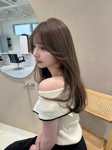 ルル(loulou) ブリーチ無しオリーブベージュ レイヤーカット 顔まわり