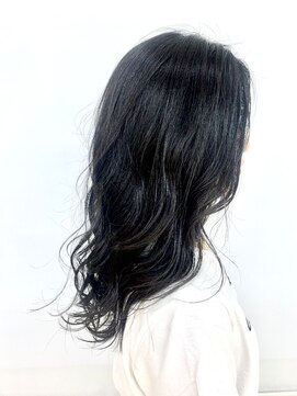 クオリス 赤塚店(QUALIS) ブルーブラックカラー/ロングヘア/ツヤカラー