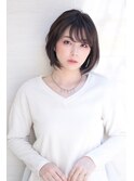 イメチェンしやすい大人可愛いこなれ黒髪ショートボブ