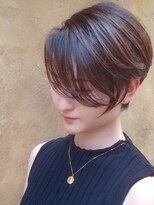 ビュートリアム 梅田(BEAUTRIUM)&nbsp;前下がりショート　大人美人ショート