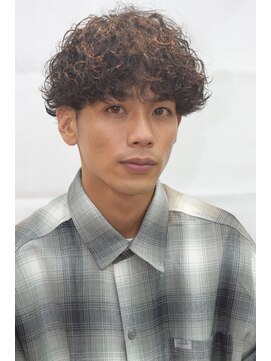 モリゲン フェローシップ レグ(MORIGEN fellowship REGU) 束感波巻きマッシュパーマツーブロックハイライト0703