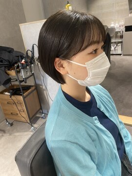 アン(un.) 大人気スタイル!!ショートボブ