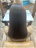 透け感ベージュ×ミネコラトリートメント