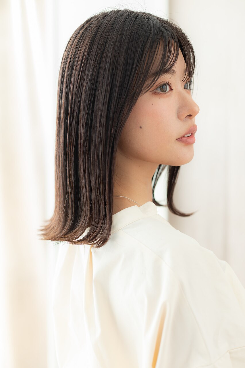 美髪グレージュカラーウェットヘア外ハネくびれミディアムY大宮