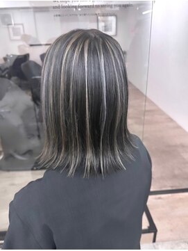 リン モアナバイヘッドライト 武蔵小杉2号店(lynn Moana by HEADLIGHT) lynn【武蔵小杉】#ハイライト#ブリーチ#アッシュ#コントラスト