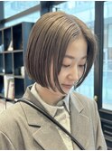 オリーブベージュ