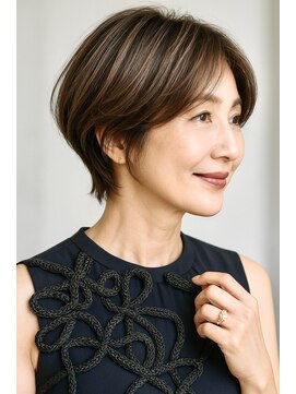 ショートボブ　ミニウルフ　韓流ヘア　MS２６