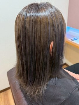 サロンド ユー 佐賀店 染めれば染めるほど艶が蘇る"プレミアムグレーカラー"