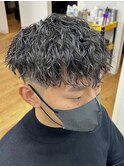 ツイストスパイラルパーマフェードルーズショートメンズカット