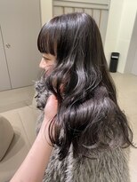 ローレンアオ(LOREN AO)&nbsp;着物ヘア/大人ガーリー/ダークアッシュ/似合わせカット/ウェーブ
