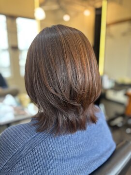 美容室 セカンドエフ くびれレイヤースタイル