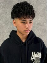 キャパ セントラル 天神 大名店(CAPA central) ツーブロック スペインカール メンズパーマ 黒髪 20代