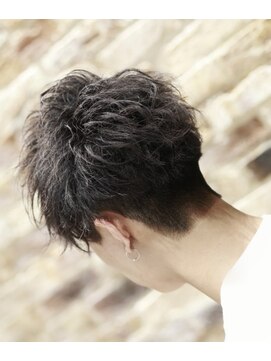 リップスヘアー 銀座(LIPPS hair) 高めのカリアゲが視線を釘付け!パルドマッシュ