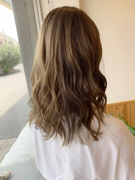 エモシオンヘアー(Emocio'n hair) アッシュブロンド