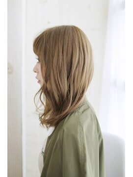 オティアプラスエヌ(OTTIA+n) 女っぽさをイヤミみなく・マッシュロング【松山】