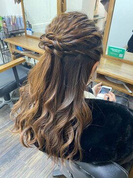 リエラ 新宿(RIERA) ヘアセット/ヘアメイク/巻きおろし/逆毛/卒業式[新宿/新宿駅]