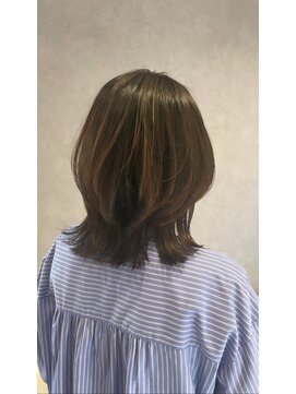 ニード(NEED) 20代/30代/40代/50代/覚王山/千種/外ハネ/レイヤーカット