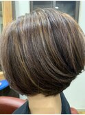 20代30代大人可愛い小顔ショートボブ前下がりショートハイライト