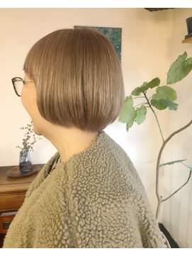 ハラカラ harakara 白髪を活かしたハイトーンダブルカラー