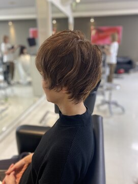 シャンプーボーイエイムス(SHAMPOO BOY aims) 大人ハイライトショート