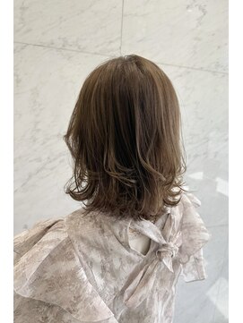 ベイ リコルド アトリ 名古屋名駅店(Bei Licoldo.Atole) 外ハネ◎ベージュ