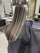 キング 高槻(K!ng) 縮毛矯正髪質改善ハイライトレイヤーカット高槻美容室エクステ