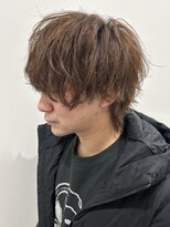 ヒュイル バイ ニアウ(Hwyl by Niau) メンズマッシュセンターパートスパイラルパーマニュアンスパーマ