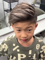 キング 楠葉店(K!ng)&nbsp;波巻きツイストスパイラルパーマ/フェザーパーマ/眉毛/メンズ