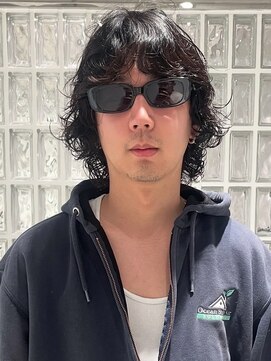 テクネ 天神大名(techne) 天神大名シャドウパーマスパイラルパーマセンターパートウルフ