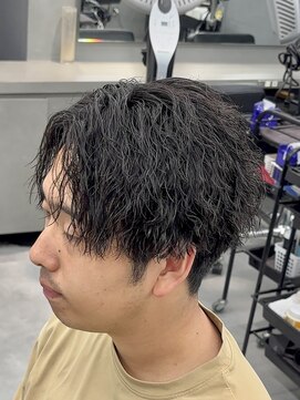 オーバルバイアピッシュ(OVARL by apish) 縦落ちパーマ/センターパート/ツイスパ/メンズパーマ