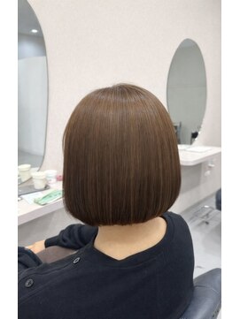 リノ(Lino) 王道まとまり美シルエットボブ