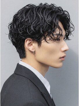 インブルーム(In Bloom) 波巻きパーマ ビジネスヘア ツーブロック 黒髪 メンズカット