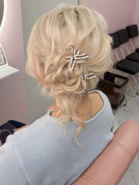 ゴート アミティ(G.O.A.T AMITY) ガーリースタイル/心斎橋/ヘアメ/セットサロン