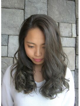 イノセントティアラ(Innocent Tiara) ゆるふわフェミニングラデーションロング