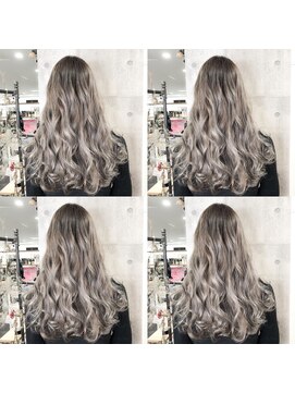 シュプバイトゥーミー(sup.by tomee) プラチナベージュ【担当　末吉】