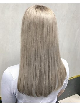 ナンバー エアロ 横浜(N° +aero) 20代30代40代50代ナチュラル小顔カットくすみカラー切りっぱなし