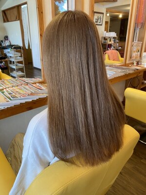 クセをのばすだけではなく艶感と再現性が高い仕上がり◎ショートヘアの方でも扱いやすいスタイリングへ☆