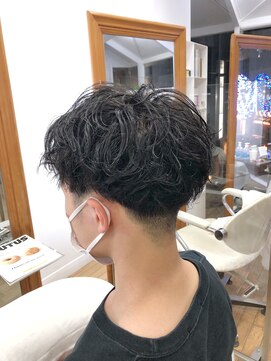 ヘッズ 本八幡店(HEADS) MEN'S HAIR センターパート ツイストスパイラル コンマヘア