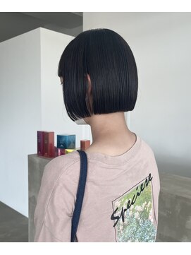 ノートエートル 西金沢(Nought etre) ショートボブツヤ髪スタイル黒髪カタログ髪質改善