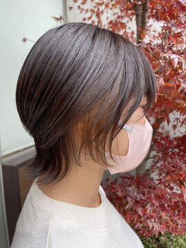 エム インターナショナル 春日部本店(EMU international) ブリーチ無しで作るイヤリングカラー