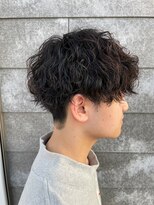 ヒュイル バイ ニアウ(Hwyl by Niau)&nbsp;メンズマッシュパーマ波巻スパイラルパーマニュアンスパーマ