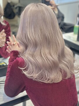 エリーツ(elyts) グレージュ/渋谷/韓国/ブリーチ/エクステ/髪質改善/ケアブリーチ