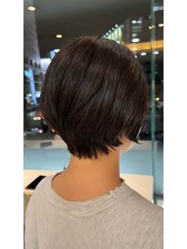 レナークアリア(LENAHC ARIA) すっきりショートスタイル！