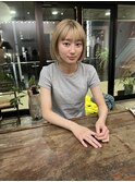 ボブ　ハイトーン　ブリーチ
