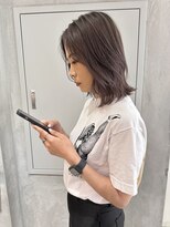 ヨーク(YOKE)&nbsp;YOKE 切りっぱなしボブ外ハネボブラベンダーグレージュブリーチ