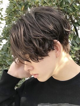 フィフス 名駅(fifth) 名古屋スパイラルパーマ名駅ツイストセンターパート刈り上げ緩め