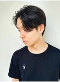 リバースセンターパート/フェザーショートカット