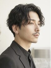 メンズフィール 南森町(MENS FEEL) *刈り上げセンターパート/波巻きツイストスパイラル/南森町